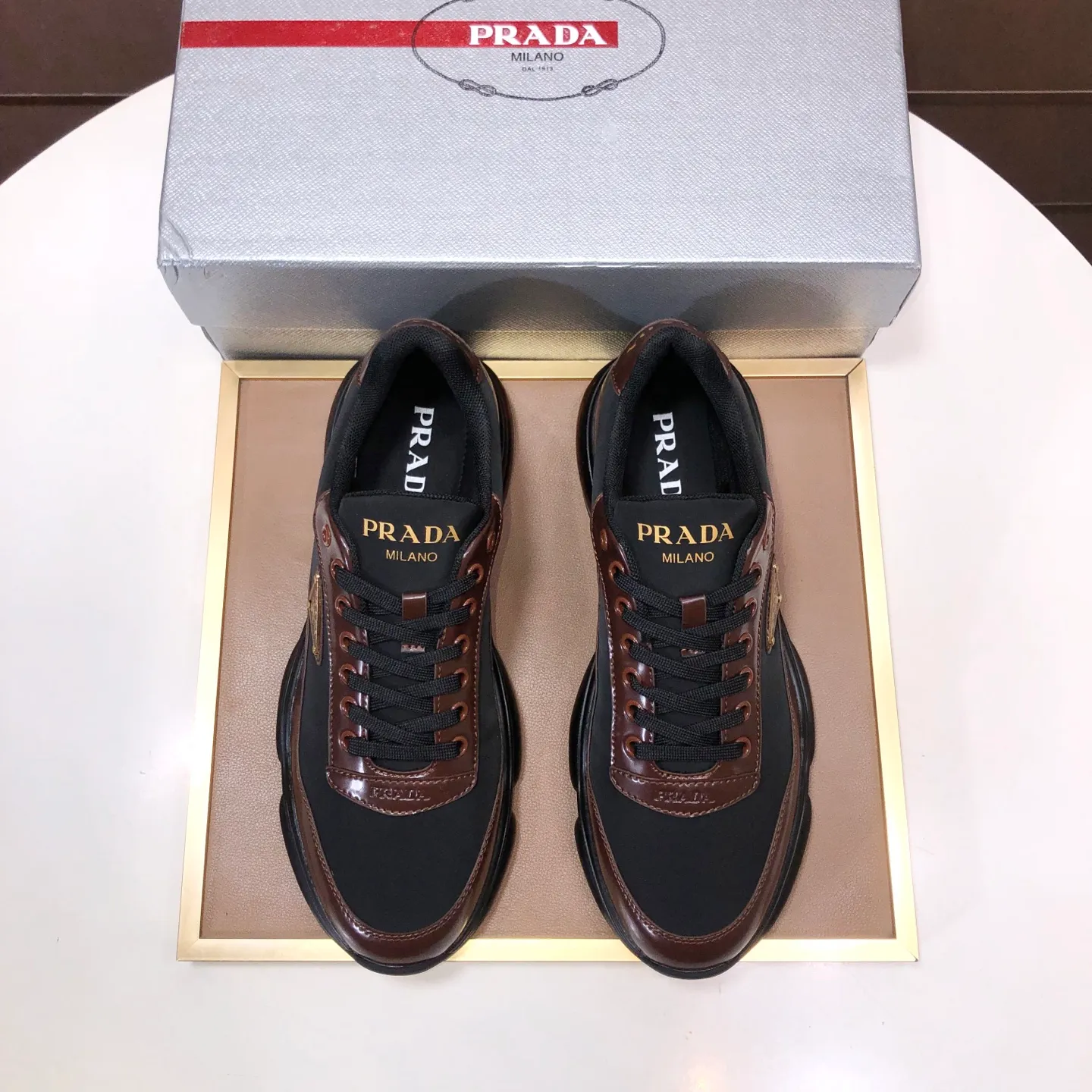 Men's shoes 💰700💰[PRADA] Men's shoes counter hot sale, official website synchronization, 👑Top version ✔️Original cowhide upper + cowhide lining, 1🆚1 replica, original original sole [black/blue/brown 3 colors] 🎯 Material: cowhide surface 🎯 Inner lining: cowhide 🎯 Sole: original molded outsole 🎯 size: Male 38-45 (45 is custom-made and cannot be returned or exchanged)